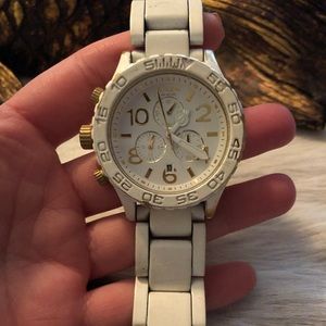 White Nixon 42-20 chrono